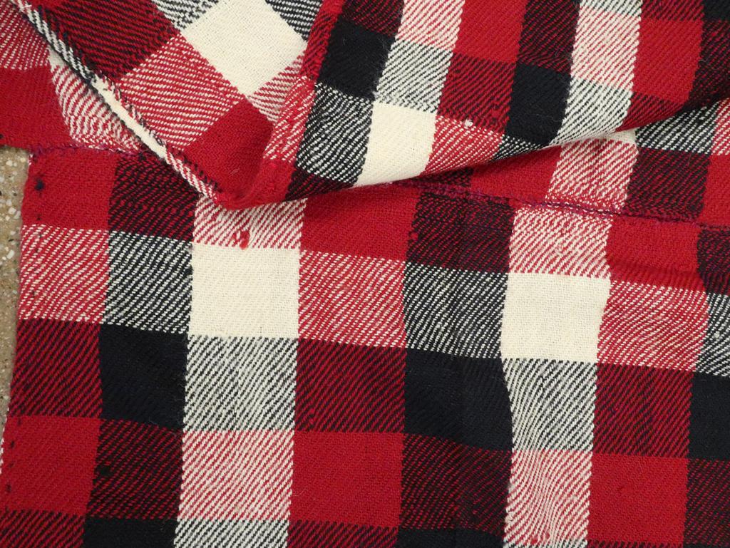 Vintage Persian Square Textile, No.28962 - Galerie Shabab