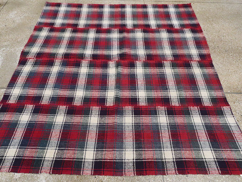 Vintage Persian Square Plaid Textile, No.28966 - Galerie Shabab
