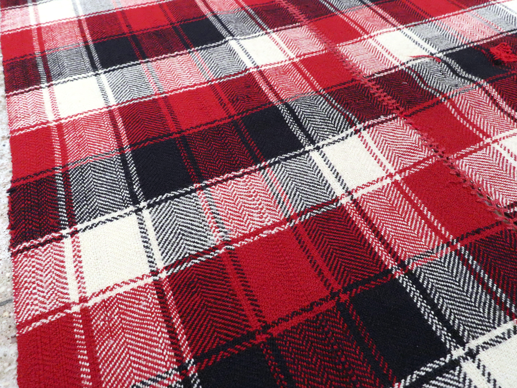 Vintage Persian Square Textile, No.28968 - Galerie Shabab