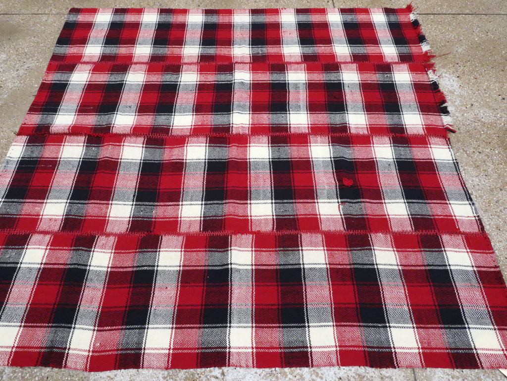 Vintage Persian Square Textile, No.28968 - Galerie Shabab