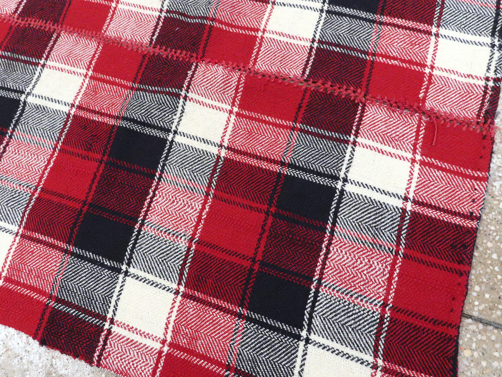 Vintage Persian Square Textile, No.28968 - Galerie Shabab