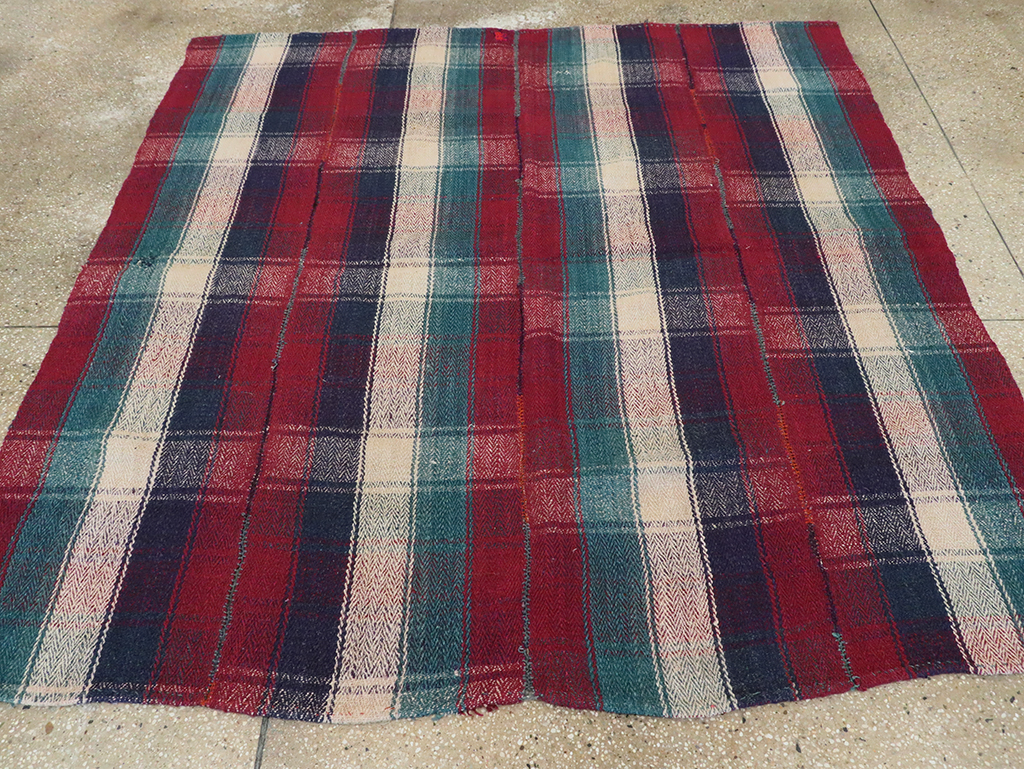 Vintage Persian Square Textile, No.28969 - Galerie Shabab