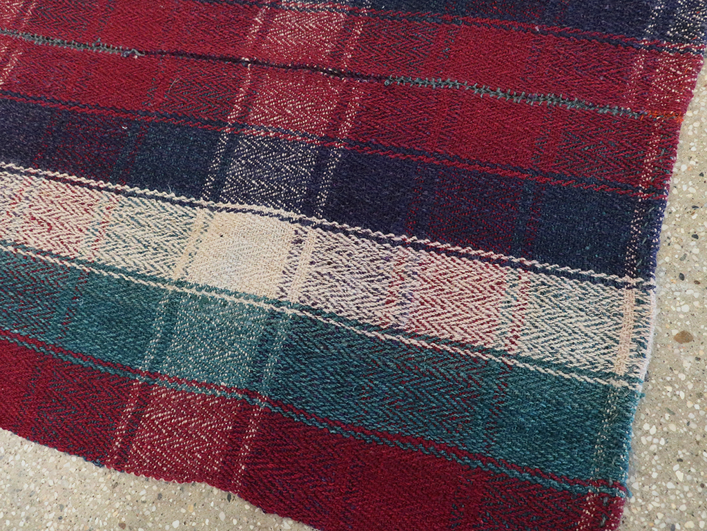 Vintage Persian Square Textile, No.28969 - Galerie Shabab