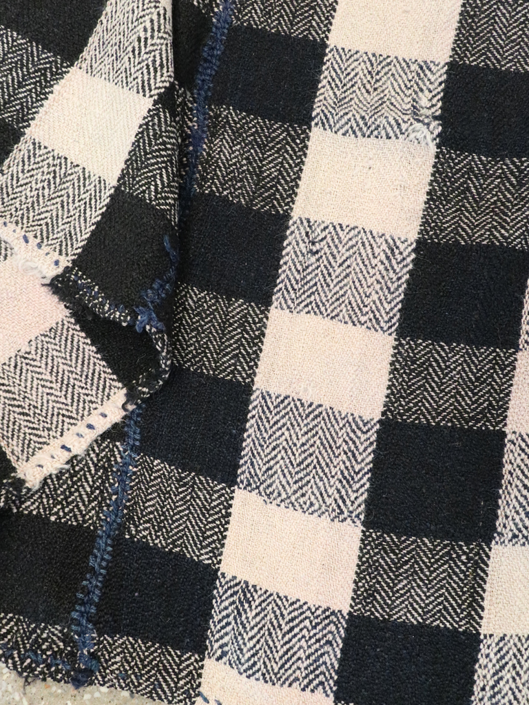 Vintage Persian Textile, No.28971 - Galerie Shabab