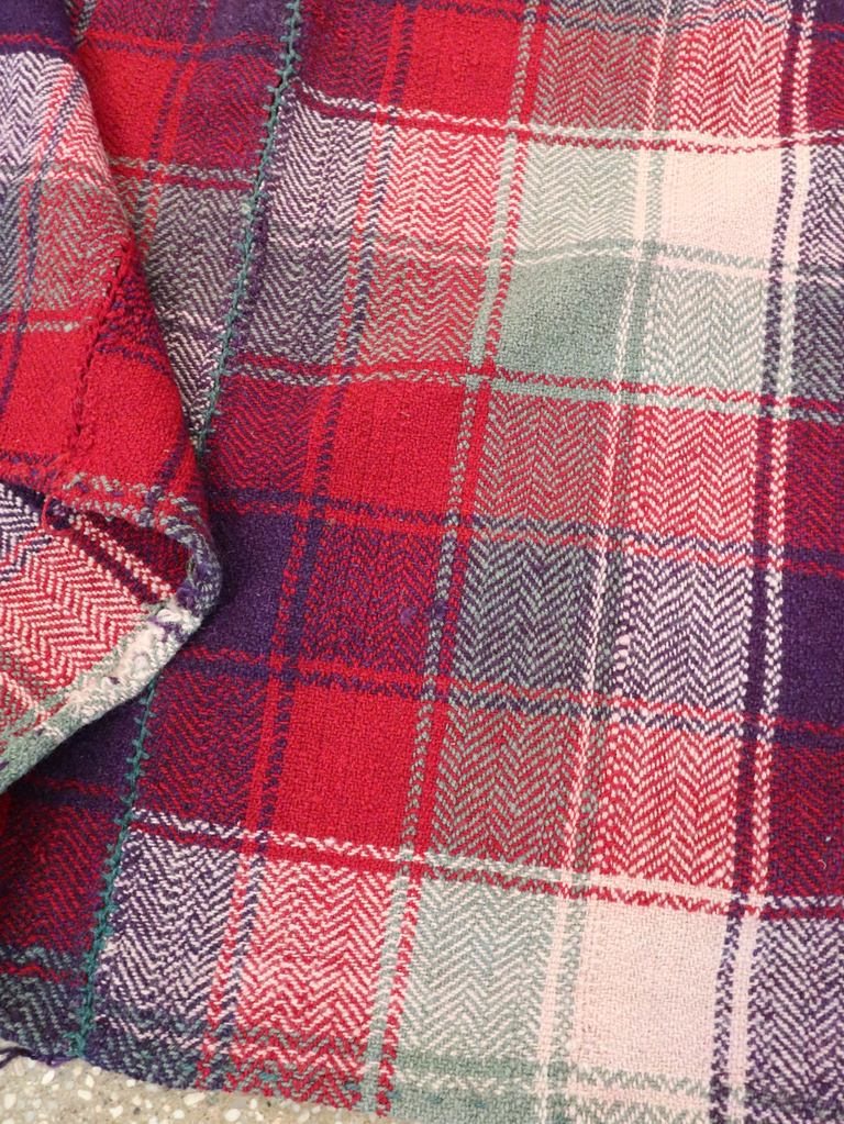 Vintage Persian Textile, No.28975 - Galerie Shabab