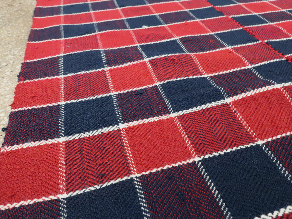 Vintage Persian Square Textile, No.28978 - Galerie Shabab