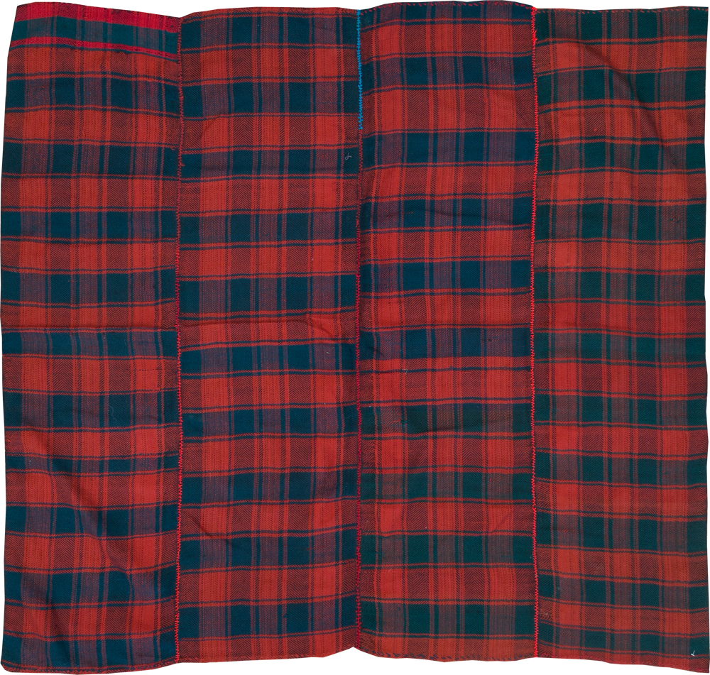 Vintage Persian Square Textile, No.28979 - Galerie Shabab