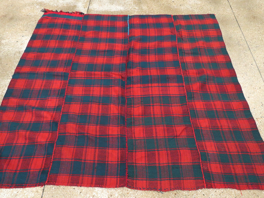 Vintage Persian Square Textile, No.28979 - Galerie Shabab