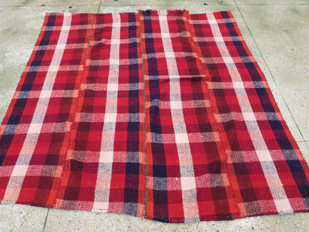 Vintage Persian Square Textile, No.28980 - Galerie Shabab