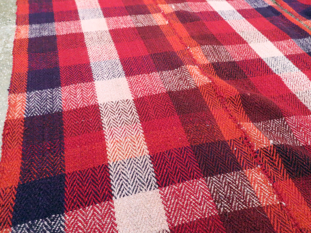 Vintage Persian Square Textile, No.28980 - Galerie Shabab