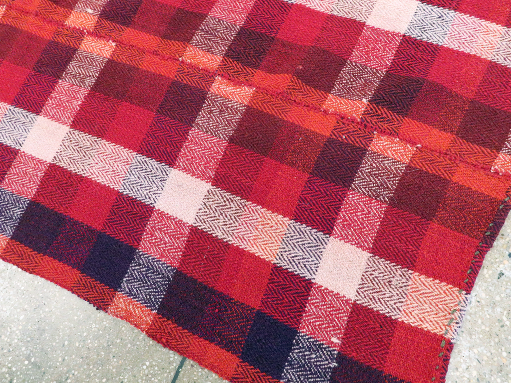 Vintage Persian Square Textile, No.28980 - Galerie Shabab