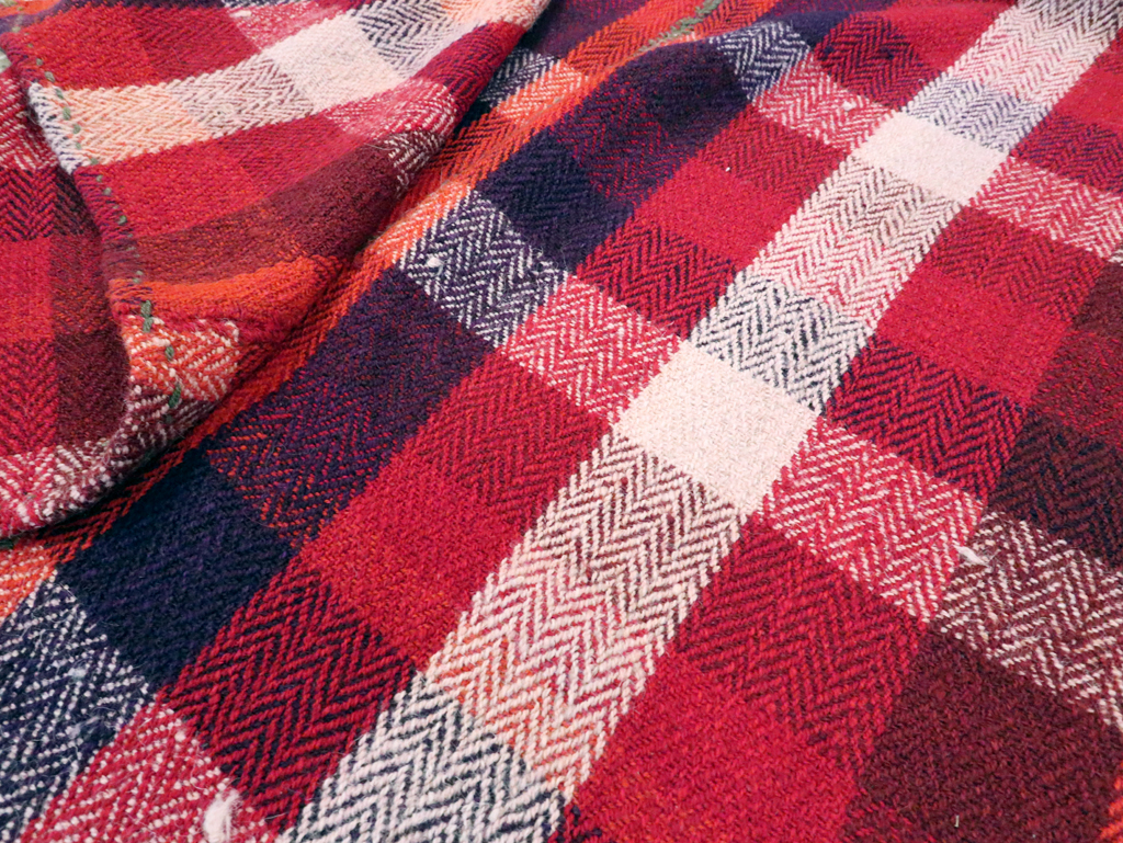 Vintage Persian Square Textile, No.28980 - Galerie Shabab