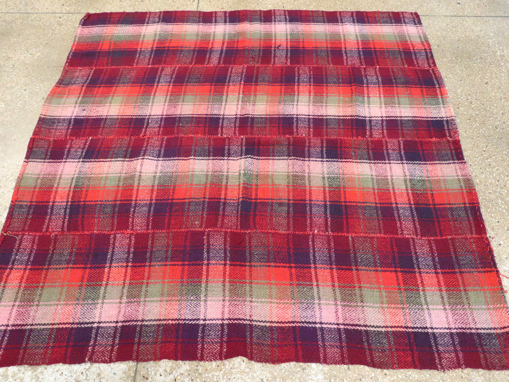 Vintage Persian Square Textile, No.28981 - Galerie Shabab