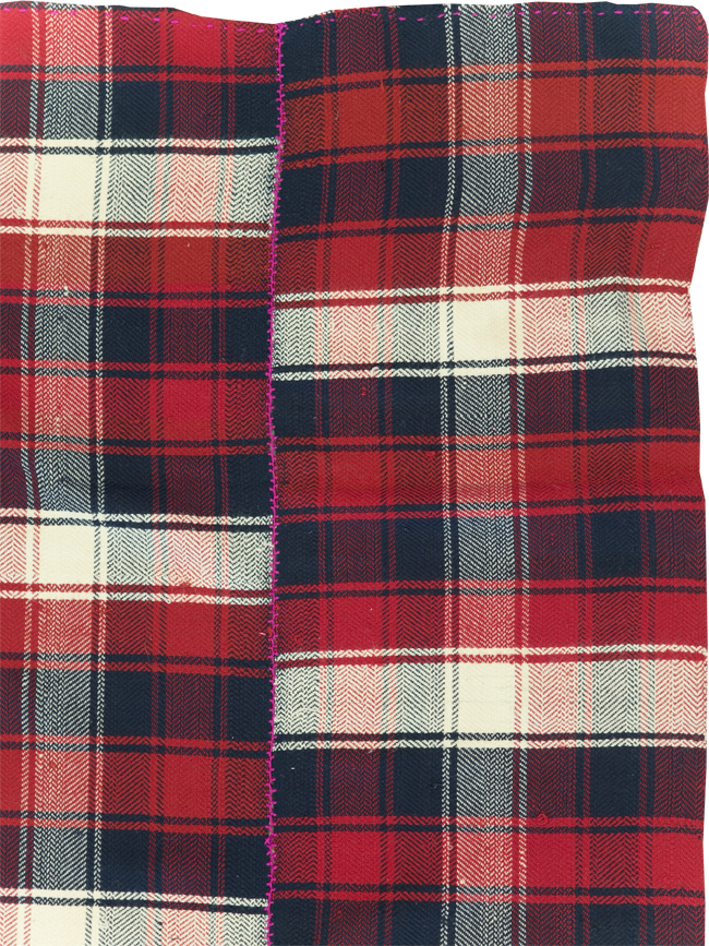 Vintage Persian Square Textile, No.28982 - Galerie Shabab