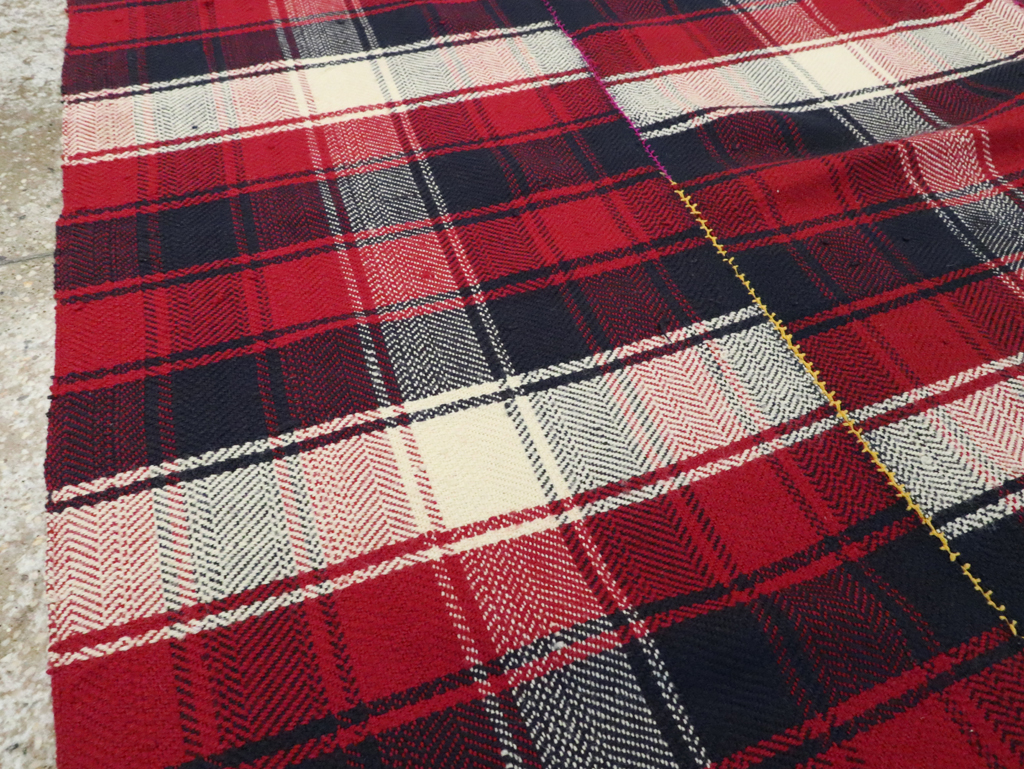 Vintage Persian Square Textile, No.28982 - Galerie Shabab