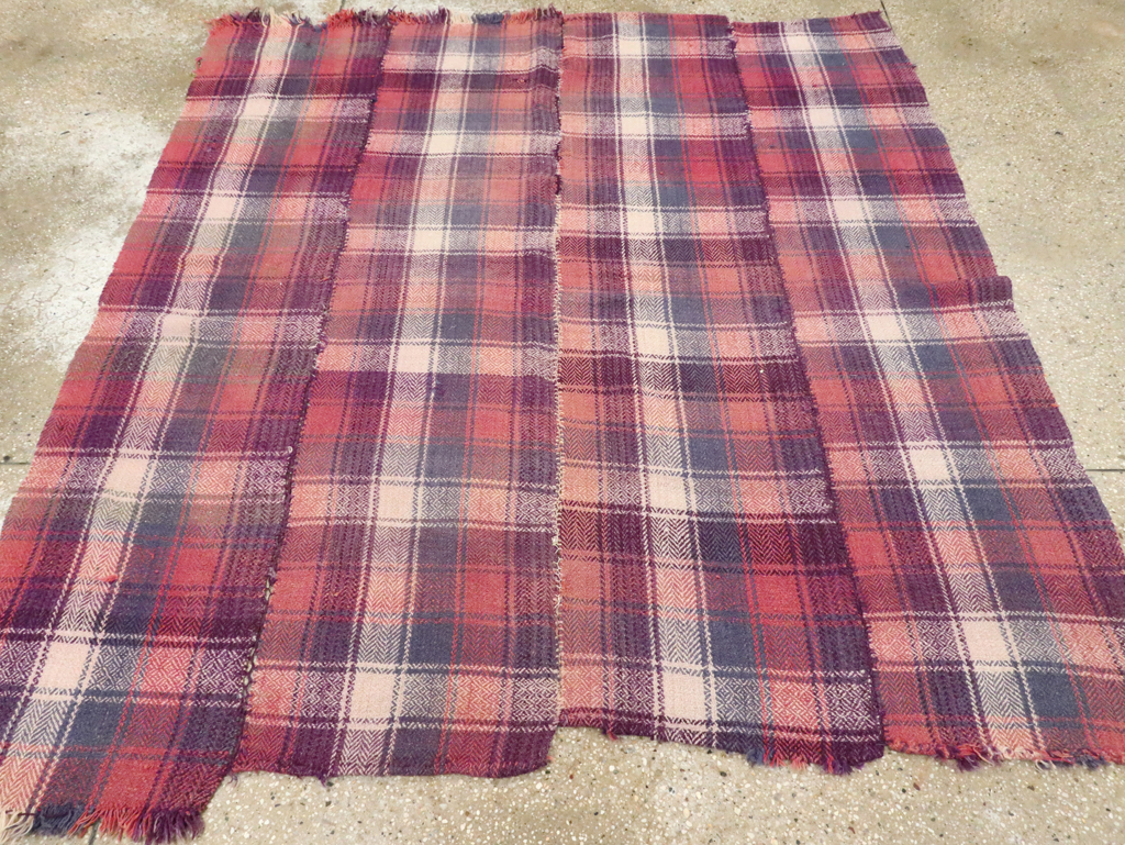 Vintage Persian Square Textile, No.28983 - Galerie Shabab