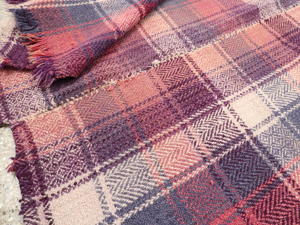 Vintage Persian Square Textile, No.28983 - Galerie Shabab