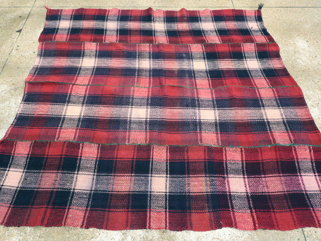 Vintage Persian Square Textile, No.28987 - Galerie Shabab