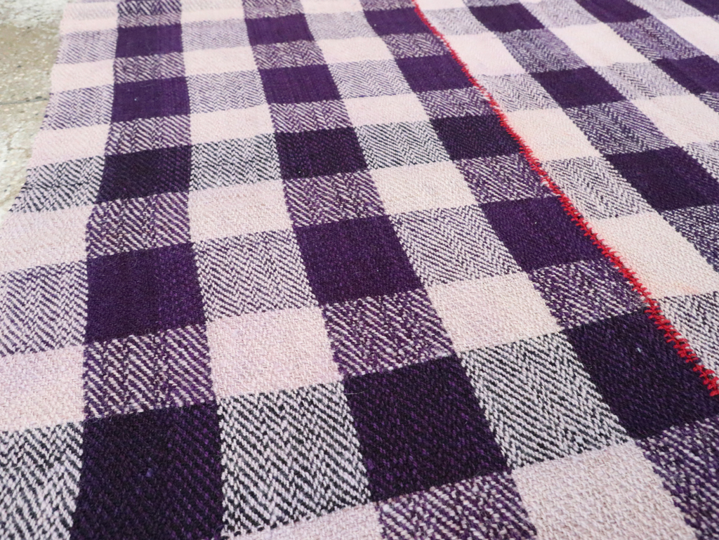 Vintage Persian Square Textile, No.28990 - Galerie Shabab