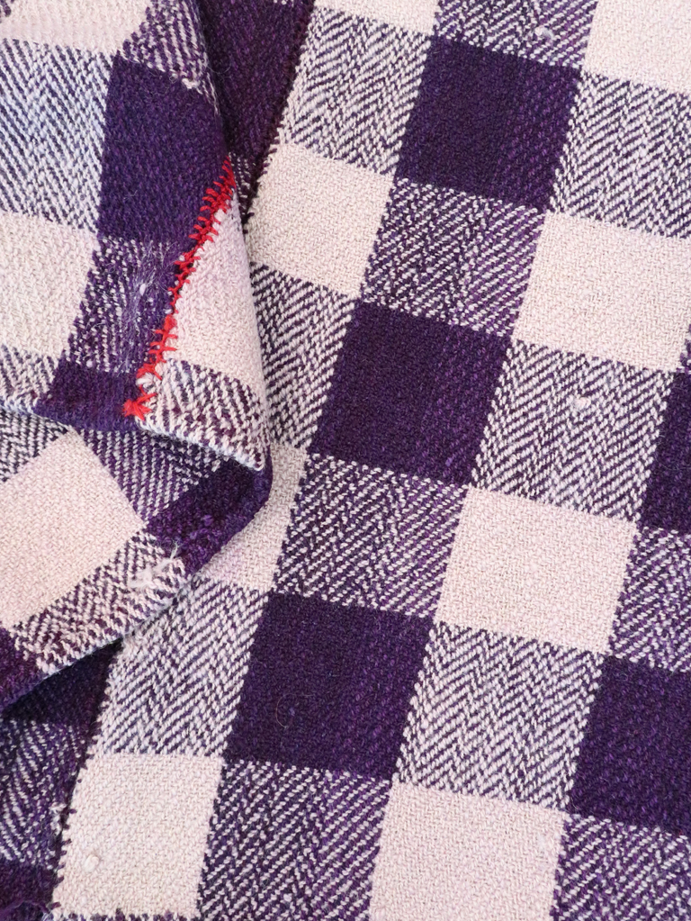 Vintage Persian Square Textile, No.28990 - Galerie Shabab