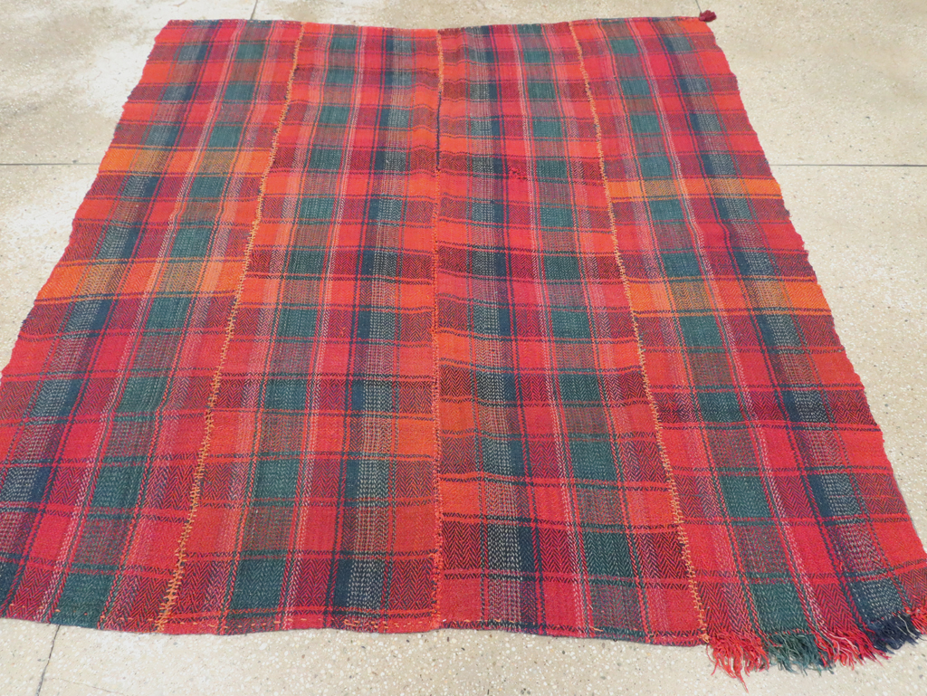 Vintage Persian Square Textile, No.28995 - Galerie Shabab