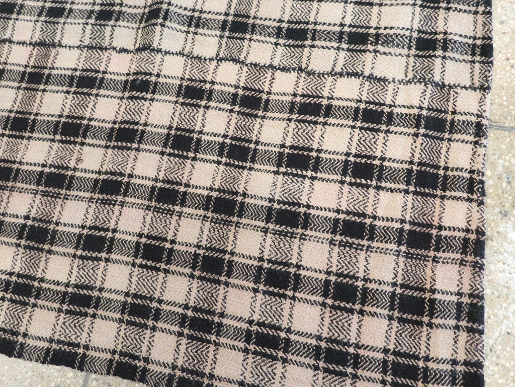 Vintage Persian Square Textile, No.28997 - Galerie Shabab