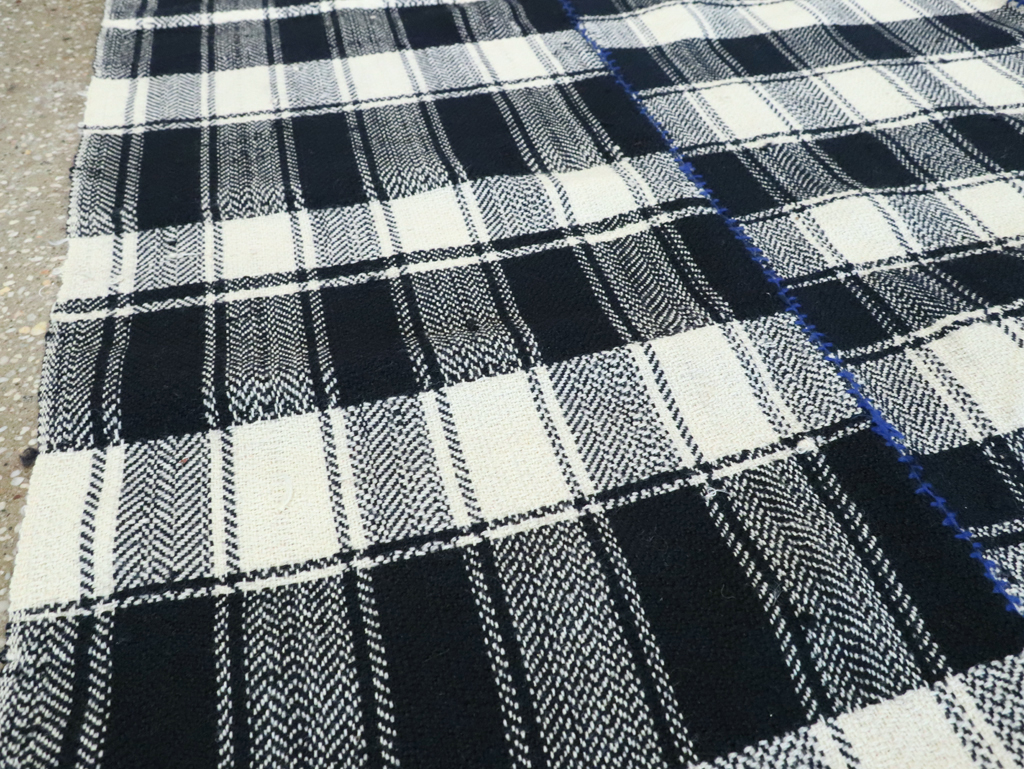 Vintage Persian Square Textile, No.29000 - Galerie Shabab