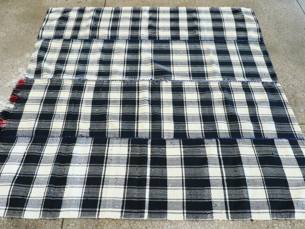 Vintage Persian Square Textile, No.29000 - Galerie Shabab