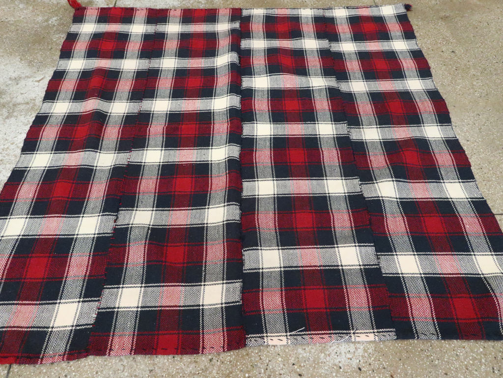 Vintage Persian Square Textile, No.29007 - Galerie Shabab