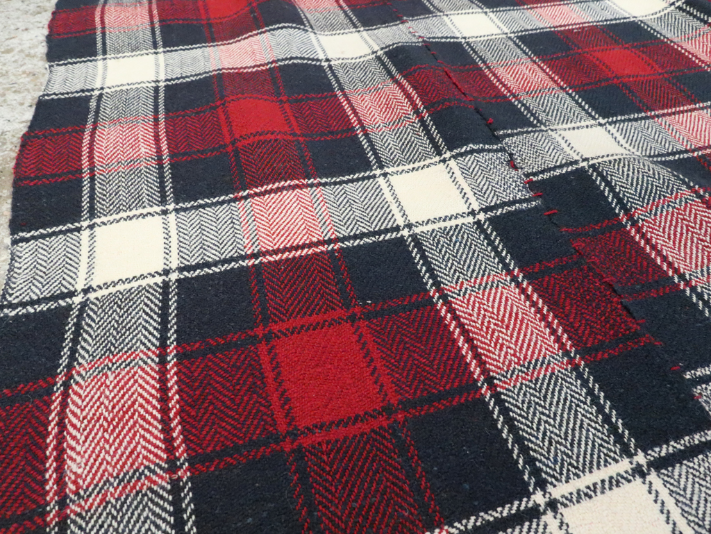 Vintage Persian Square Textile, No.29007 - Galerie Shabab