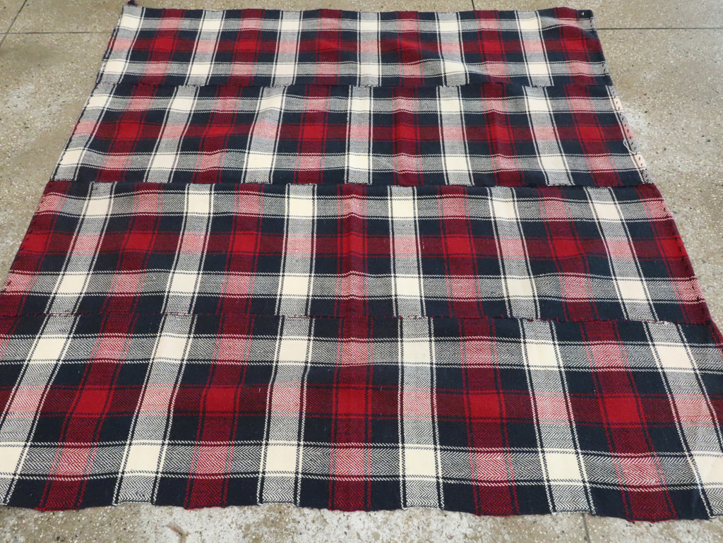 Vintage Persian Square Textile, No.29007 - Galerie Shabab