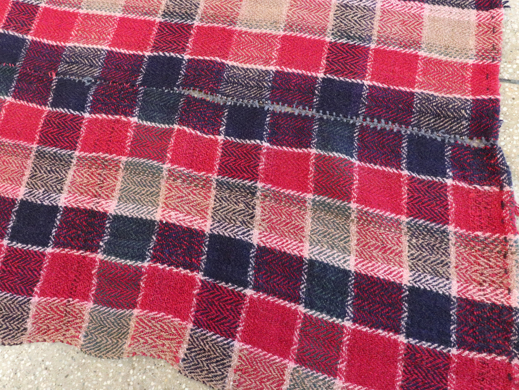 Vintage Persian Square Textile, No.29012 - Galerie Shabab