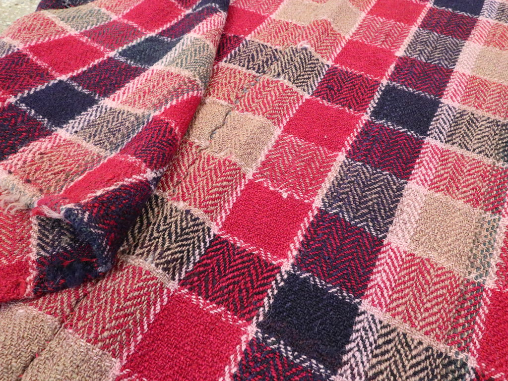 Vintage Persian Square Textile, No.29012 - Galerie Shabab