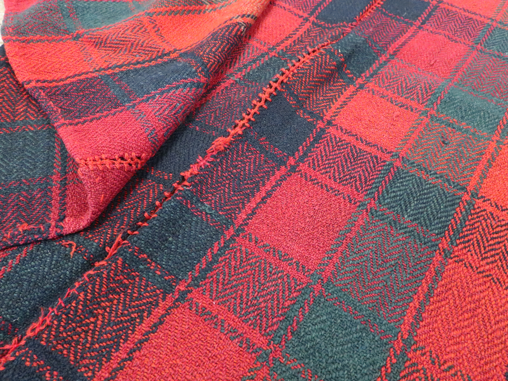 Vintage Persian Textile, No.29018 - Galerie Shabab