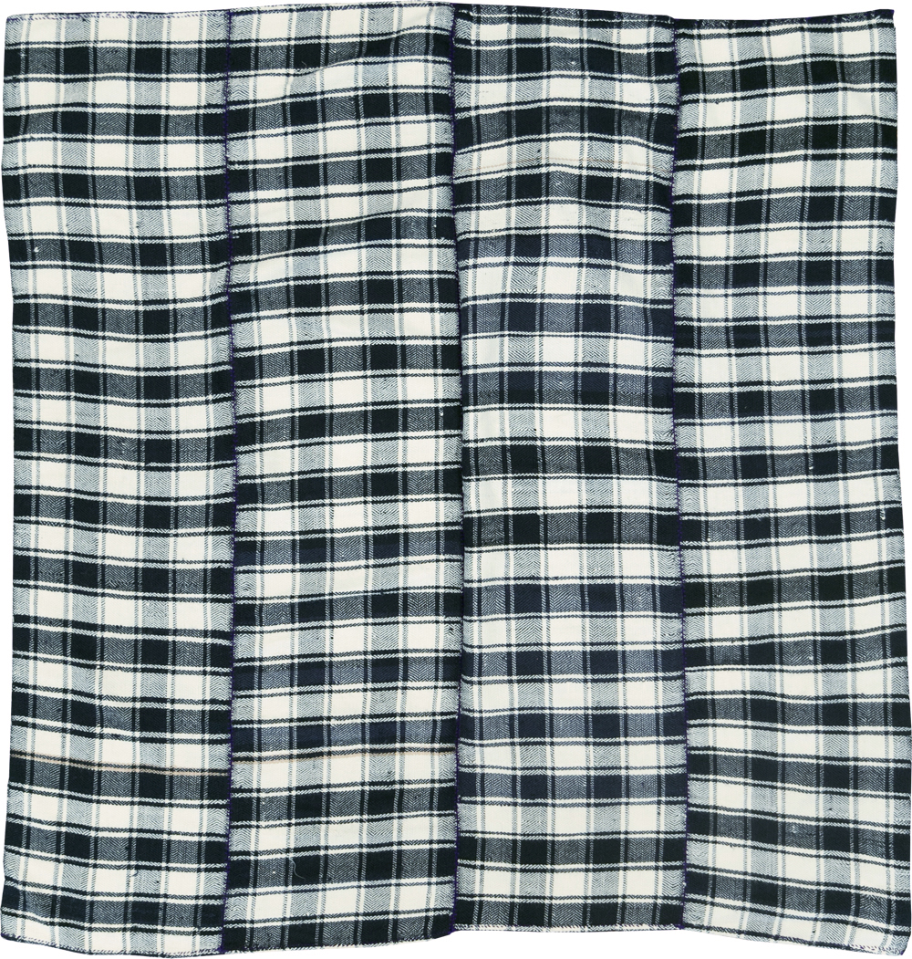 Vintage Persian Square Textile, No.29027 - Galerie Shabab