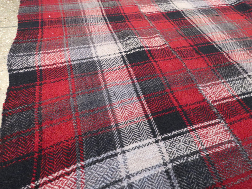 Vintage Persian Square Textile, No.29033 - Galerie Shabab