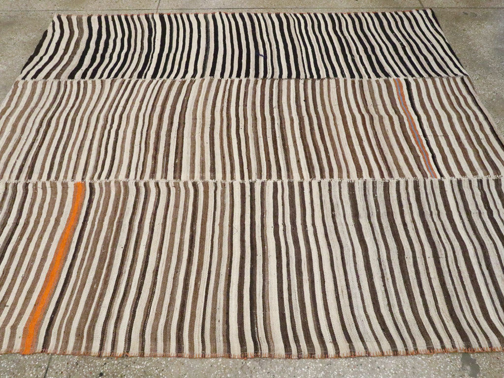 Vintage Persian Flatweave Kilim Accent Rug, No.29042 - Galerie Shabab