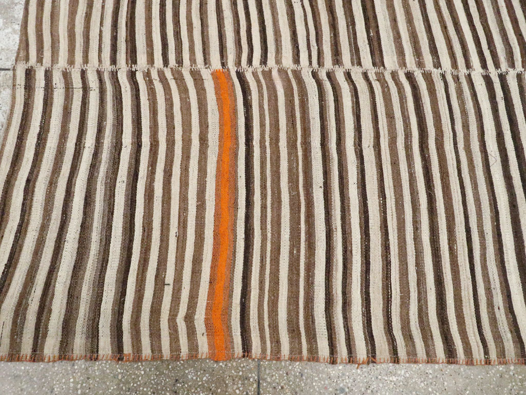 Vintage Persian Flatweave Kilim Accent Rug, No.29042 - Galerie Shabab