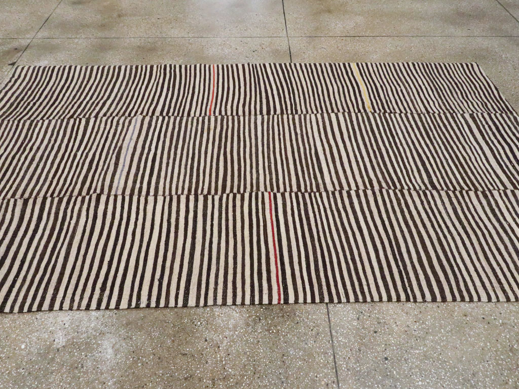 Vintage Persian Flatweave Kilim Accent Rug, No.29044 - Galerie Shabab