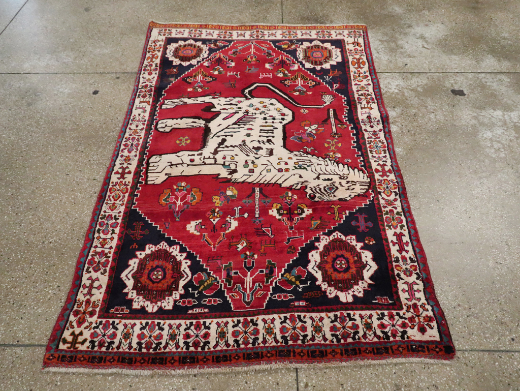 Vintage Persian Pictorial Shiraz Rug, No.29061 - Galerie Shabab
