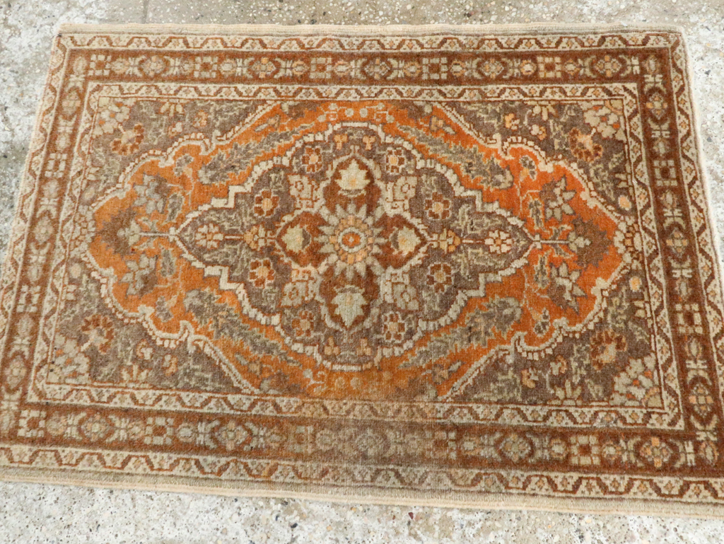 Vintage Persian Tabriz Throw Rug, No.29063 - Galerie Shabab