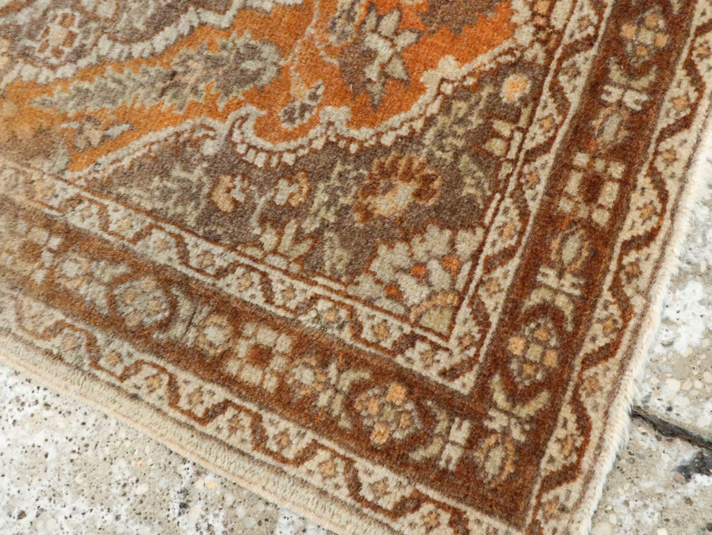 Vintage Persian Tabriz Throw Rug, No.29063 - Galerie Shabab