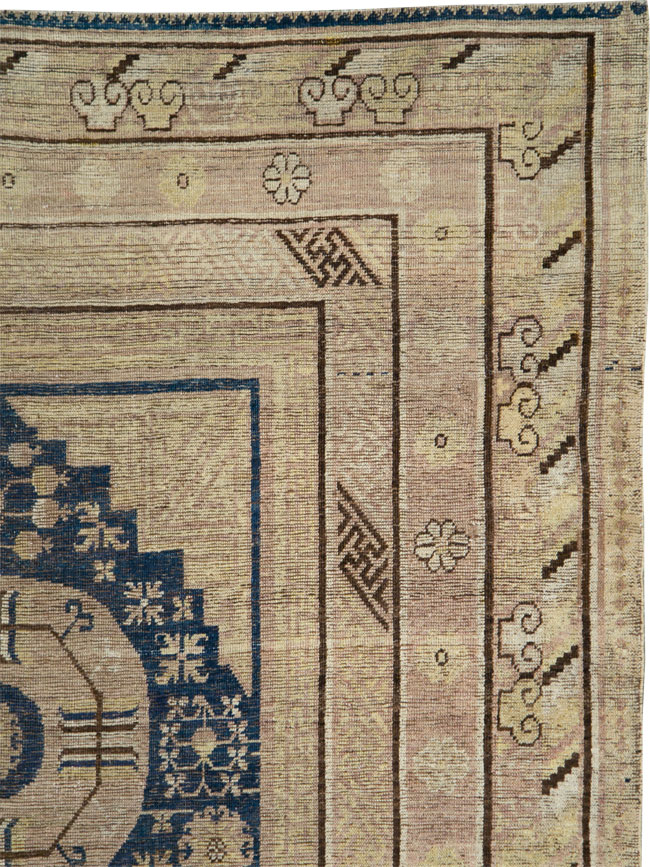 Antique East Turkestan Khotan Carpet, No.29064 - Galerie Shabab