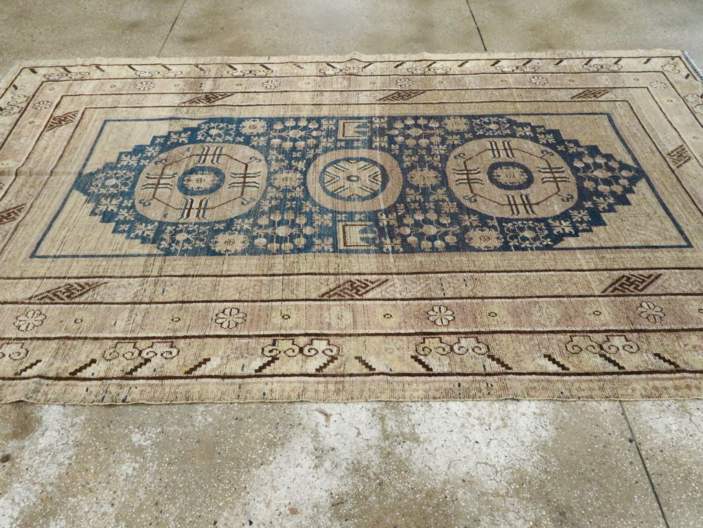 Antique East Turkestan Khotan Carpet, No.29064 - Galerie Shabab