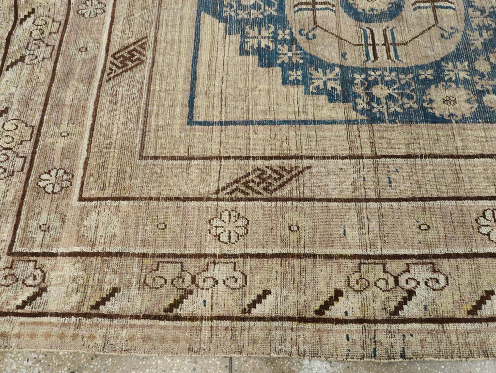 Antique East Turkestan Khotan Carpet, No.29064 - Galerie Shabab