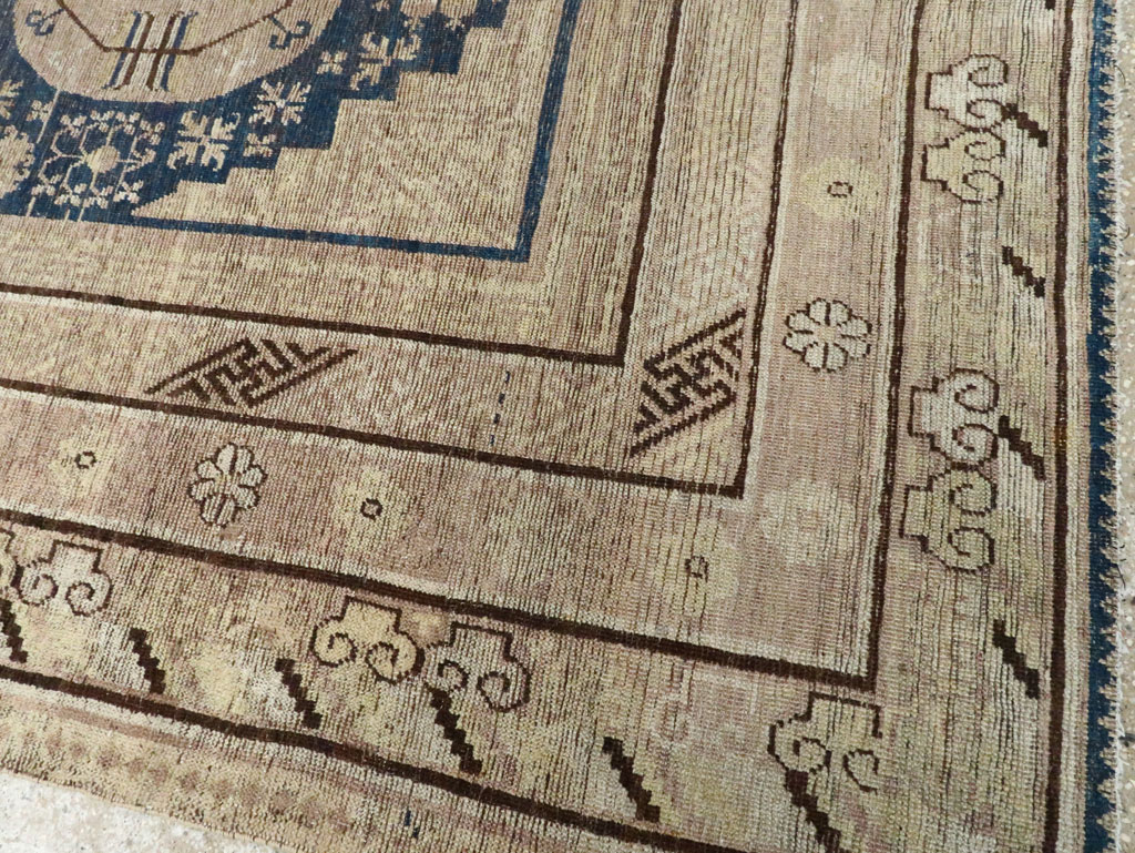 Antique East Turkestan Khotan Carpet, No.29064 - Galerie Shabab