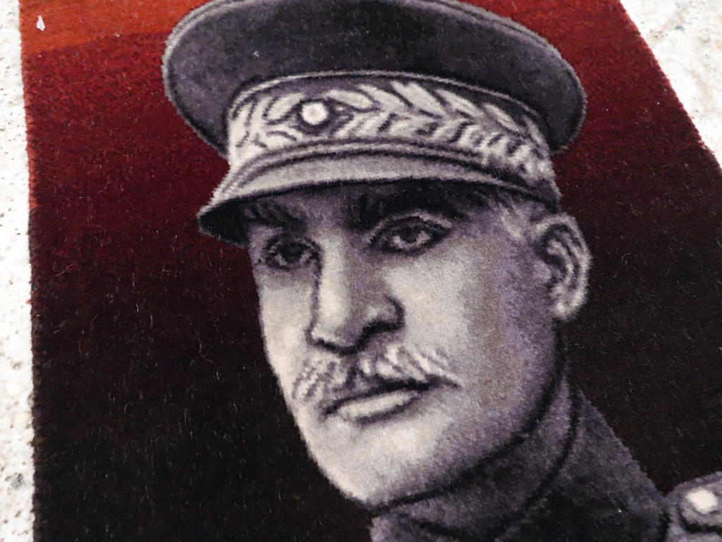 Vintage Persian Tabriz Pictorial Rug, No.29069 - Galerie Shabab