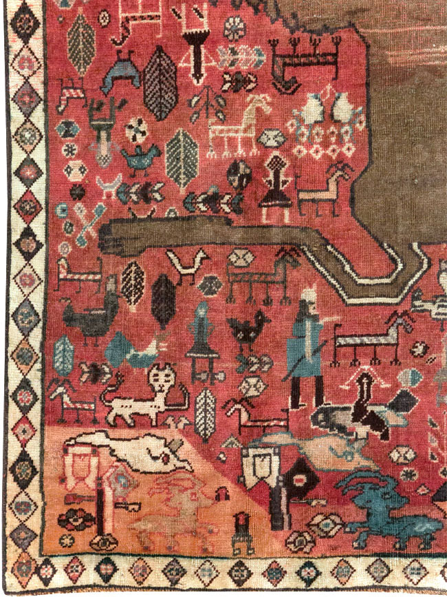 Vintage Persian Qashqai Pictorial Accent Rug, No.29085 - Galerie Shabab