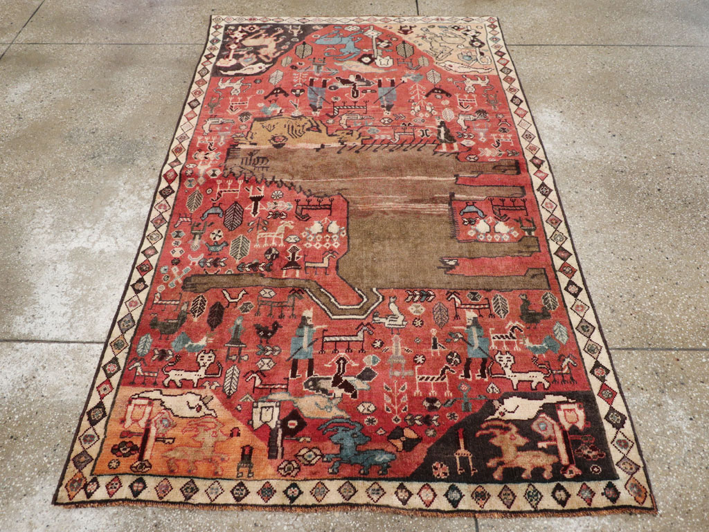 Vintage Persian Qashqai Pictorial Accent Rug, No.29085 - Galerie Shabab