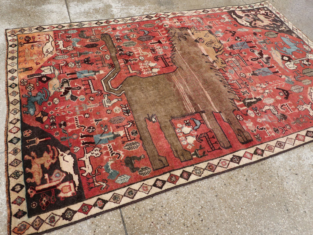 Vintage Persian Qashqai Pictorial Accent Rug, No.29085 - Galerie Shabab